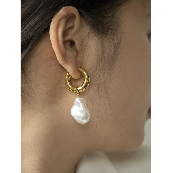 Baroque Pearl Drop Earrings with Gold Circle Ear Clip